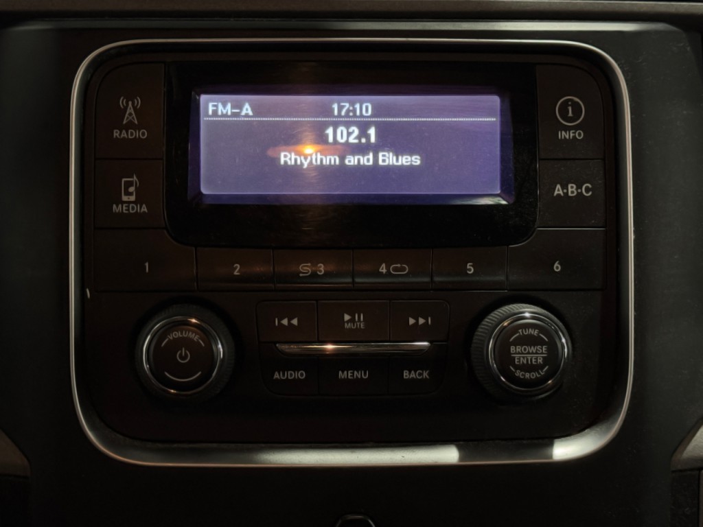 2015 RAM 4500 Image 11