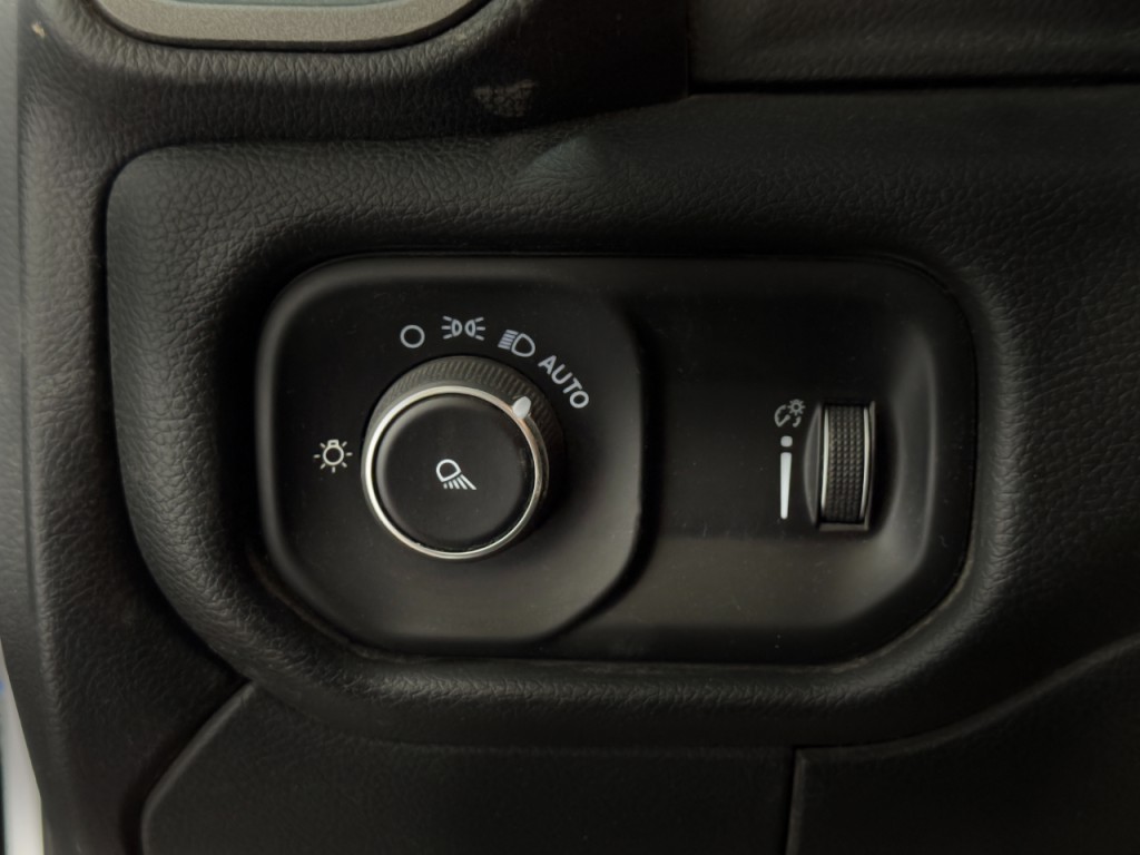 2021 RAM 2500 Image 5