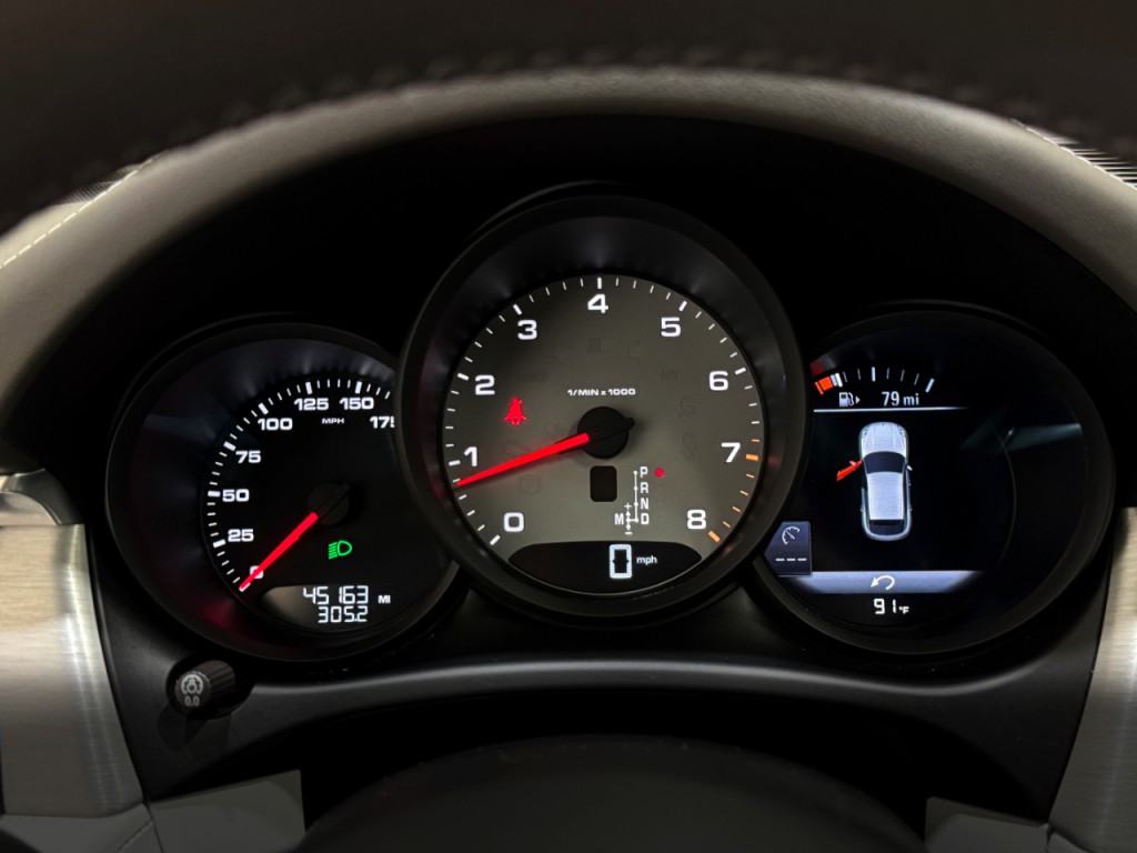 2021 Porsche Macan Image 37
