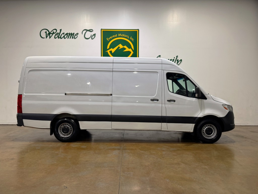 2021 Mercedes-Benz Sprinter Cargo Image 2
