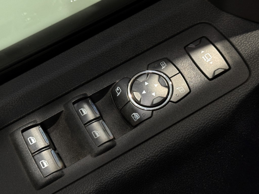 2017 Ford F-250 Image 12