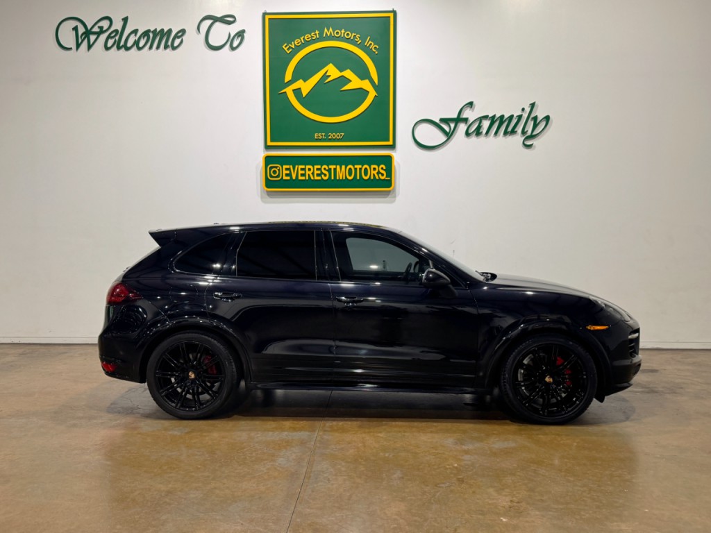 2013 Porsche Cayenne Image 2