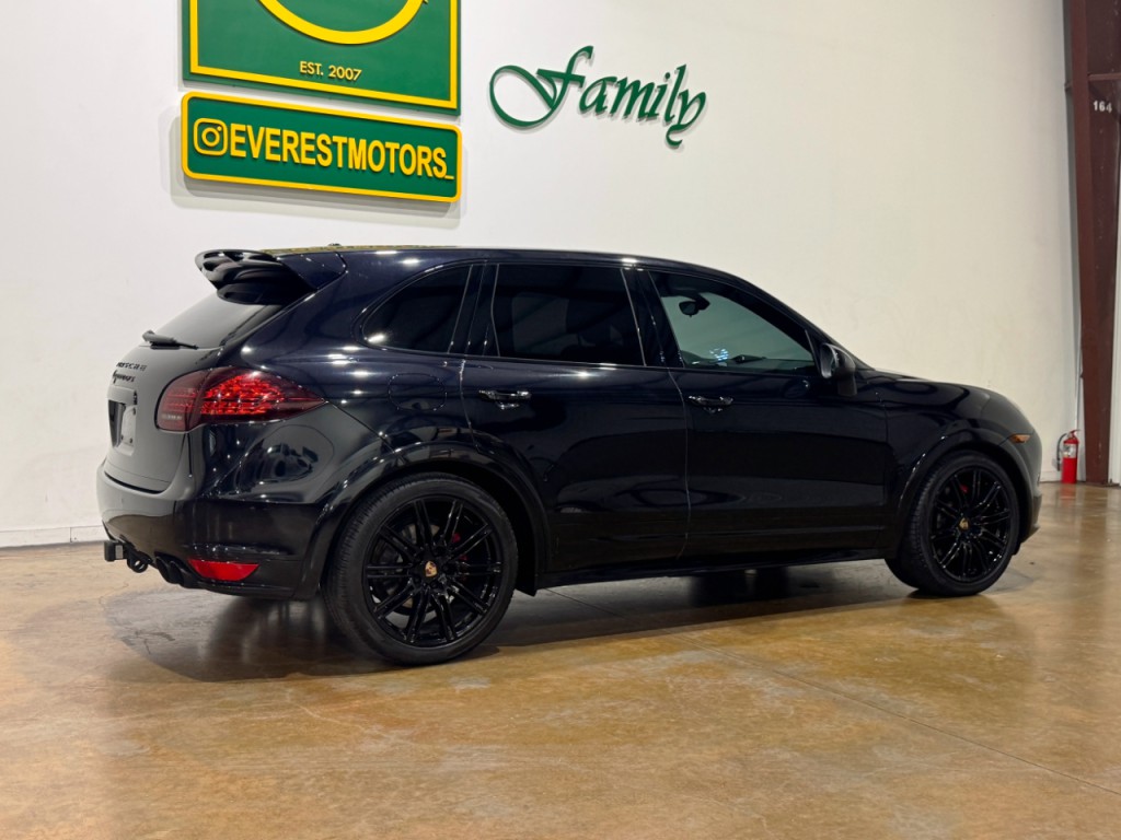 2013 Porsche Cayenne Image 3