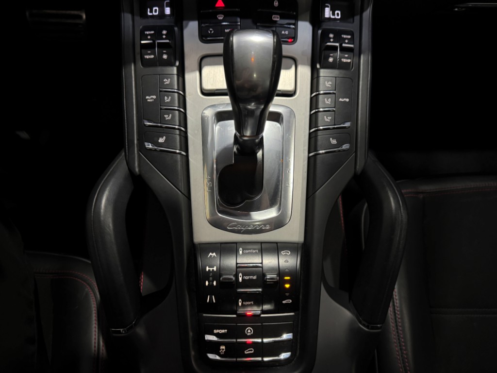 2013 Porsche Cayenne Image 7