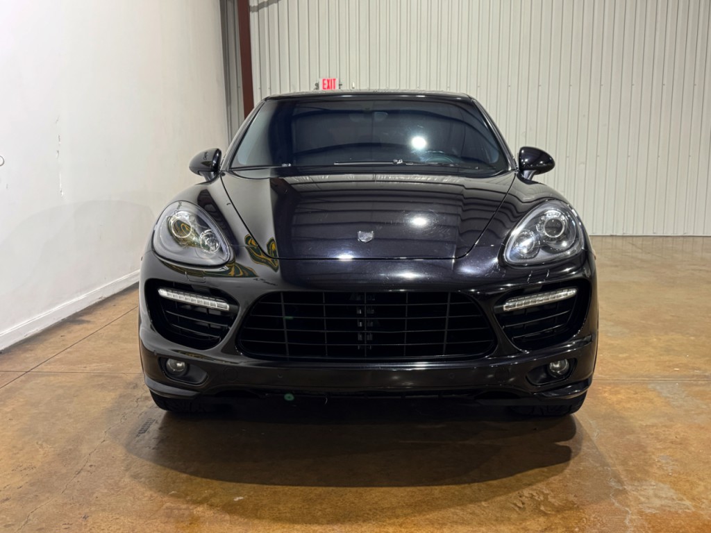 2013 Porsche Cayenne Image 2