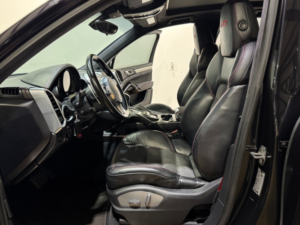 2013 Porsche Cayenne Image 13