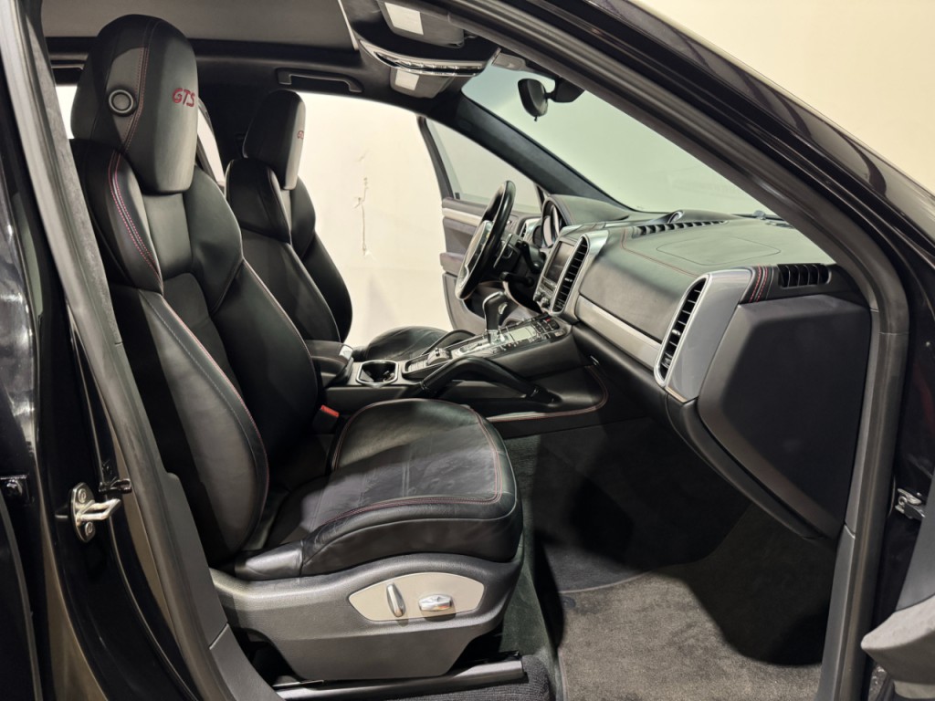 2013 Porsche Cayenne Image 14