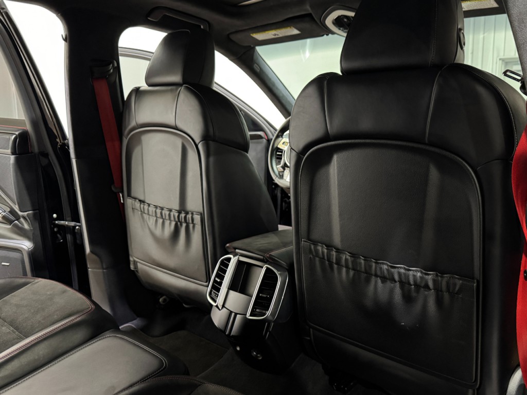 2013 Porsche Cayenne Image 16