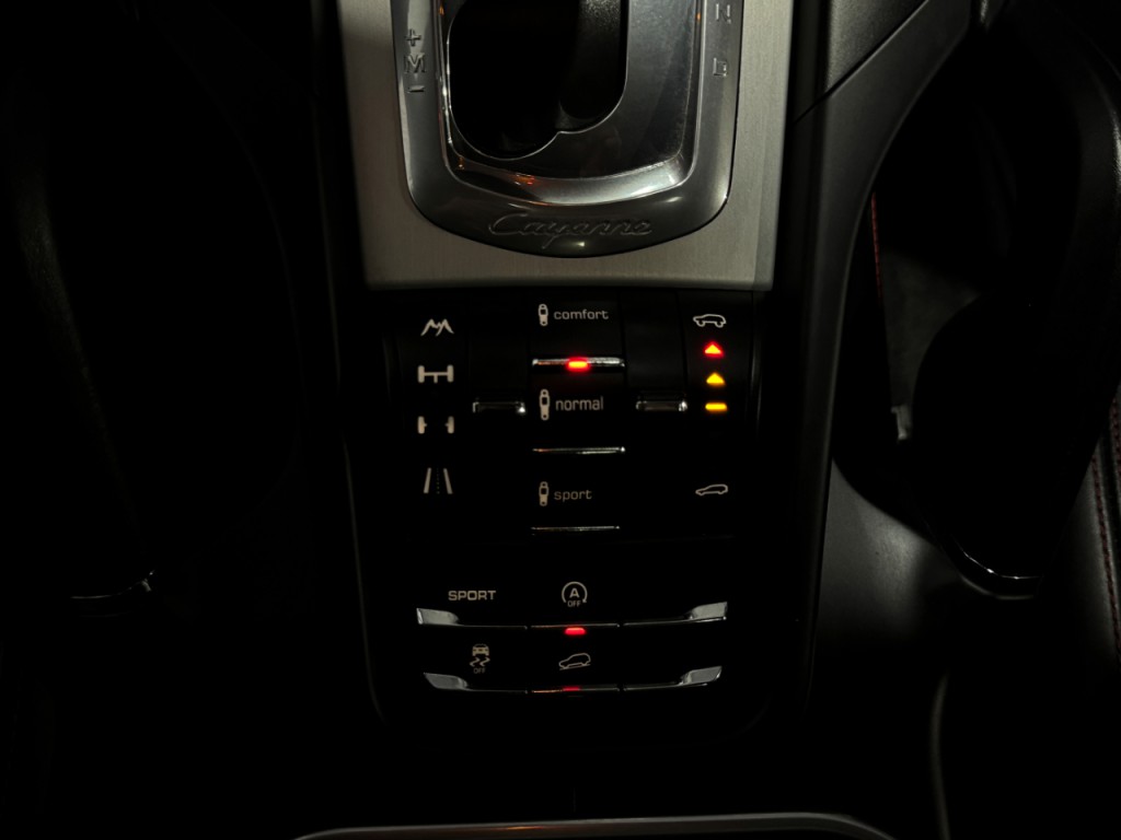 2013 Porsche Cayenne Image 35