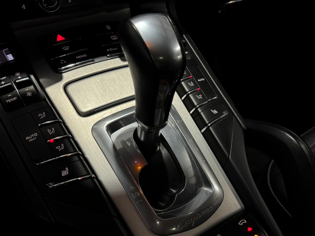 2013 Porsche Cayenne Image 40