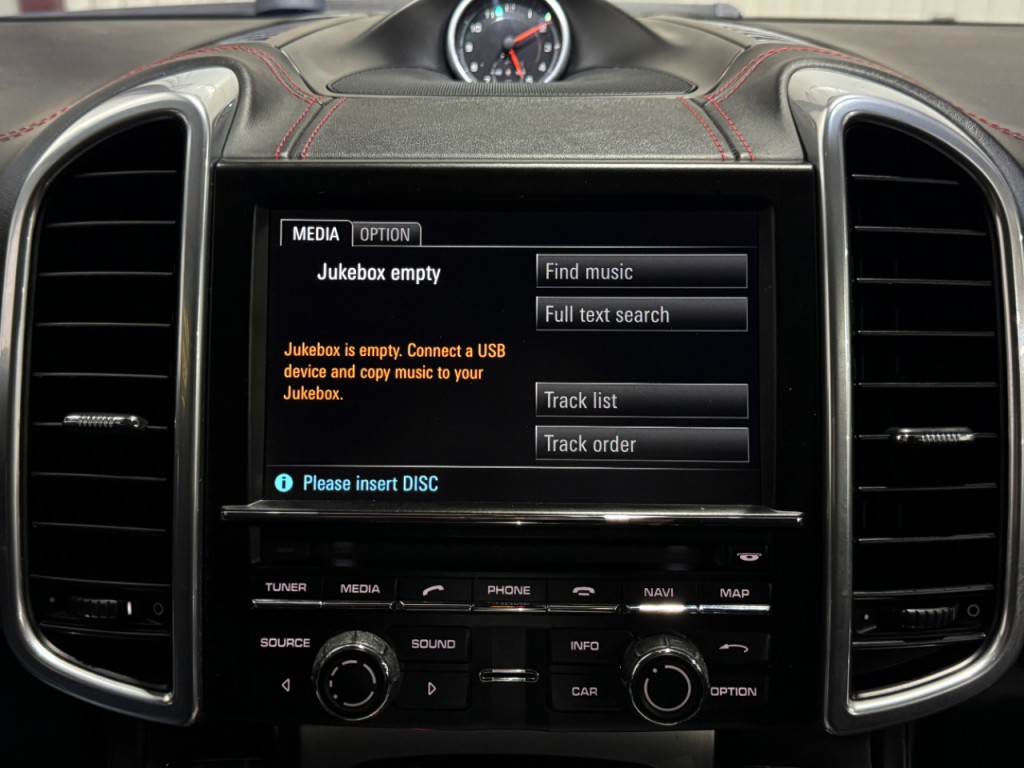 2013 Porsche Cayenne Image 44