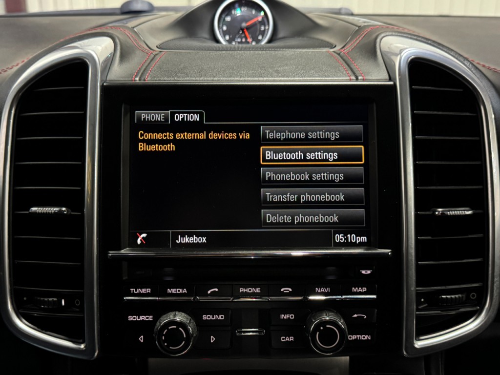 2013 Porsche Cayenne Image 46