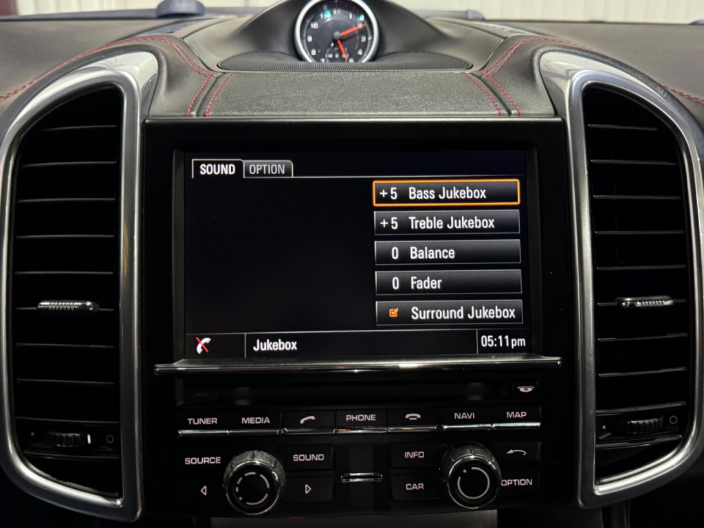 2013 Porsche Cayenne Image 49