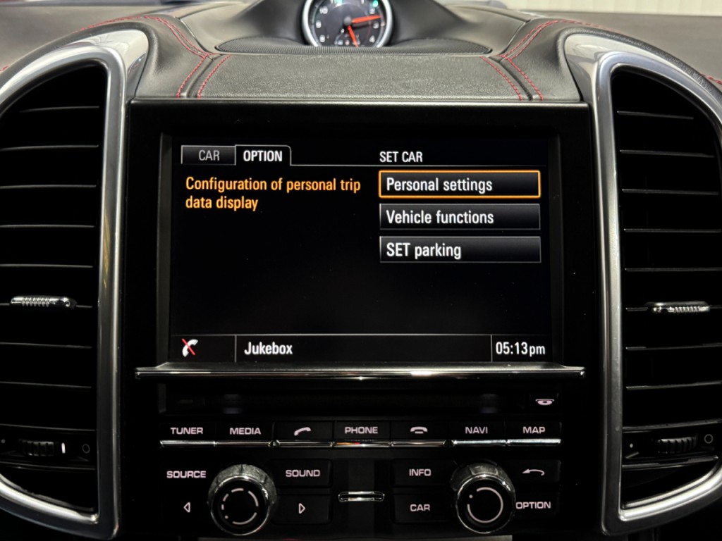 2013 Porsche Cayenne Image 57