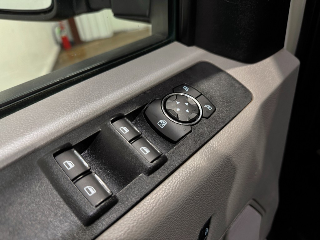 2021 Ford F-250 Image 29