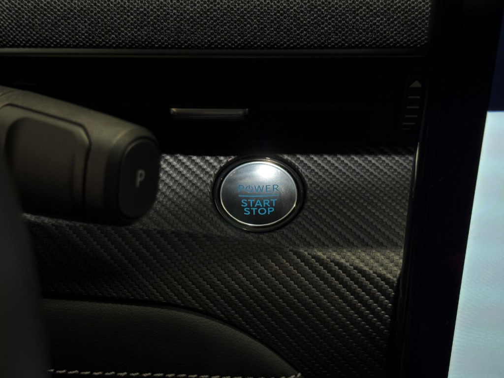 2025 Ford Mustang Image 14