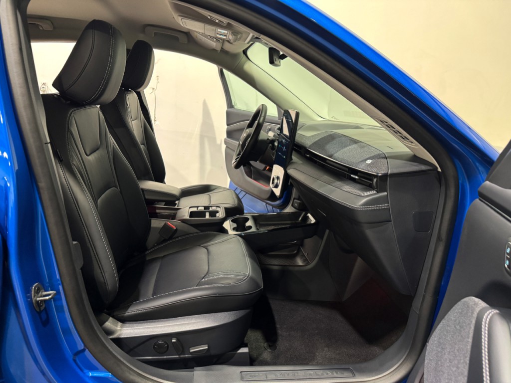 2025 Ford Mustang Image 19