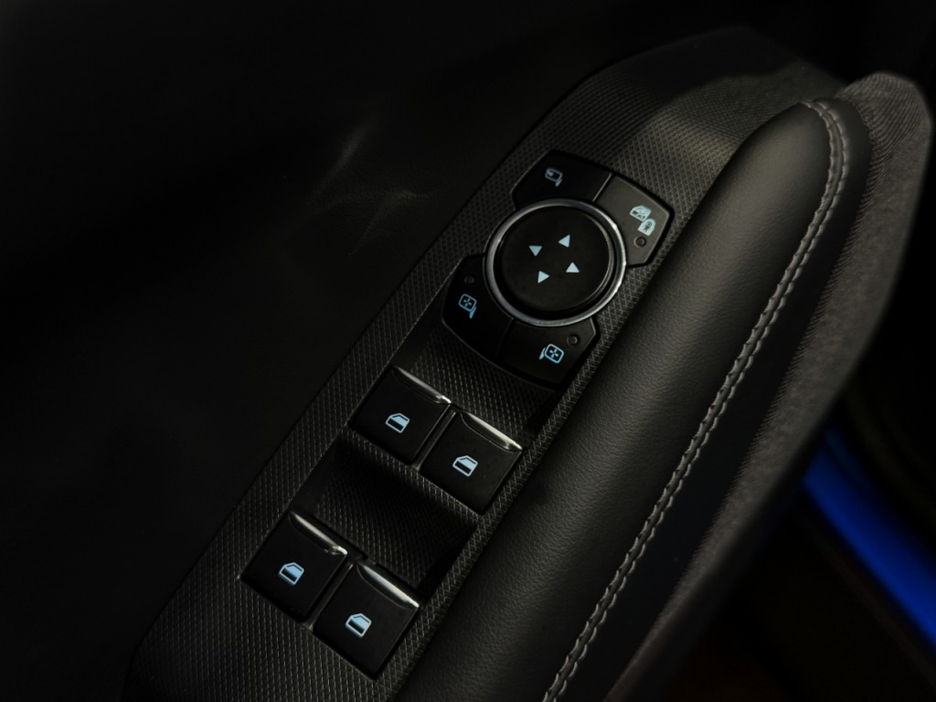 2025 Ford Mustang Image 24