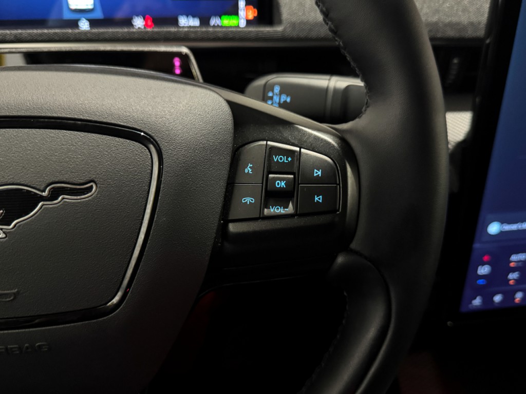 2025 Ford Mustang Image 33