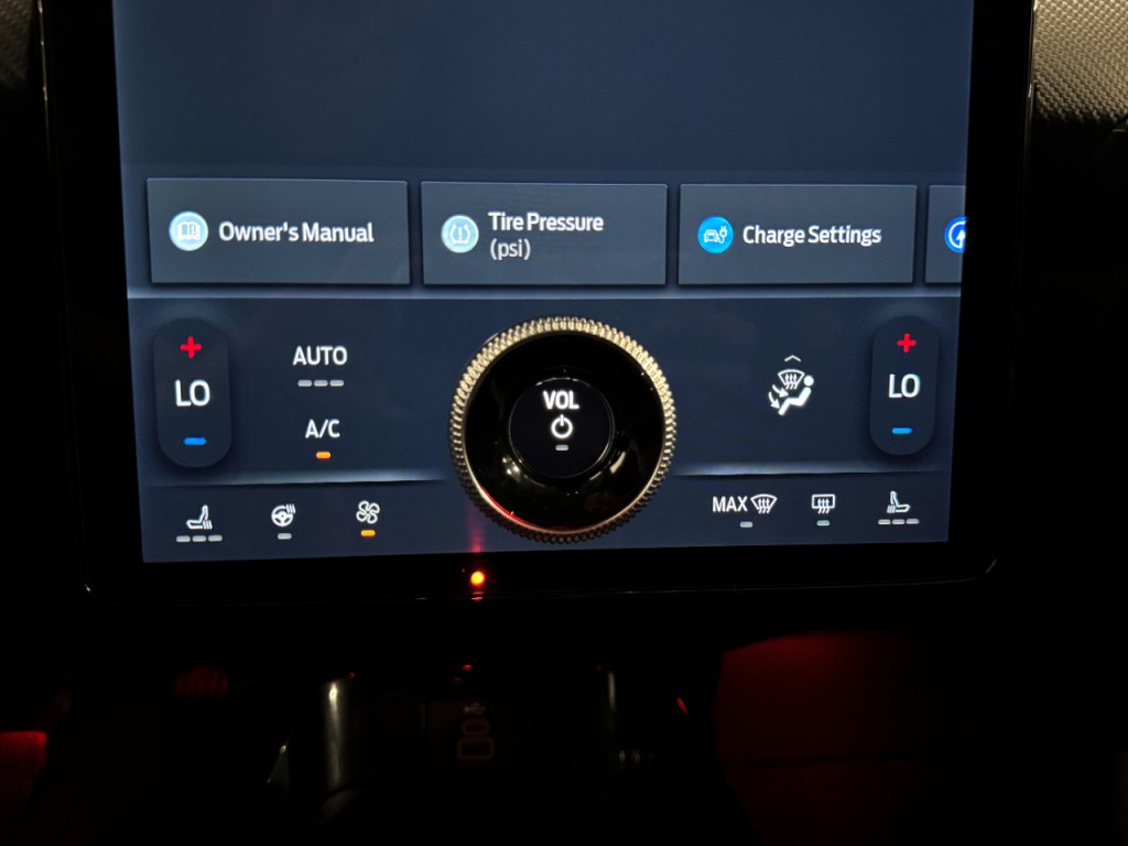 2025 Ford Mustang Image 35