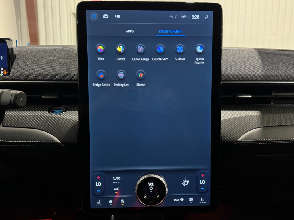 2025 Ford Mustang Image 40