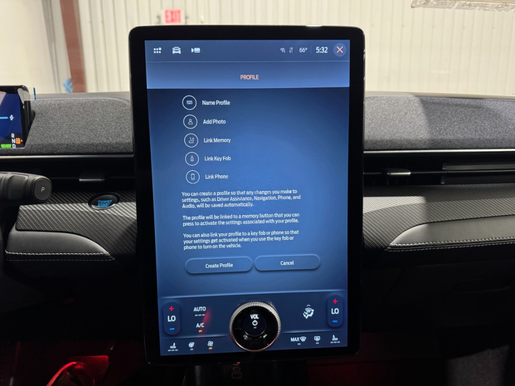 2025 Ford Mustang Image 60