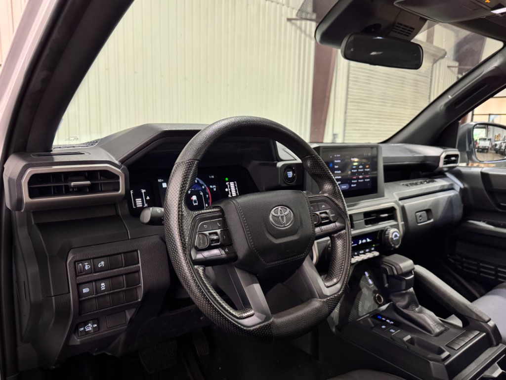 2024 Toyota Tacoma Image 3