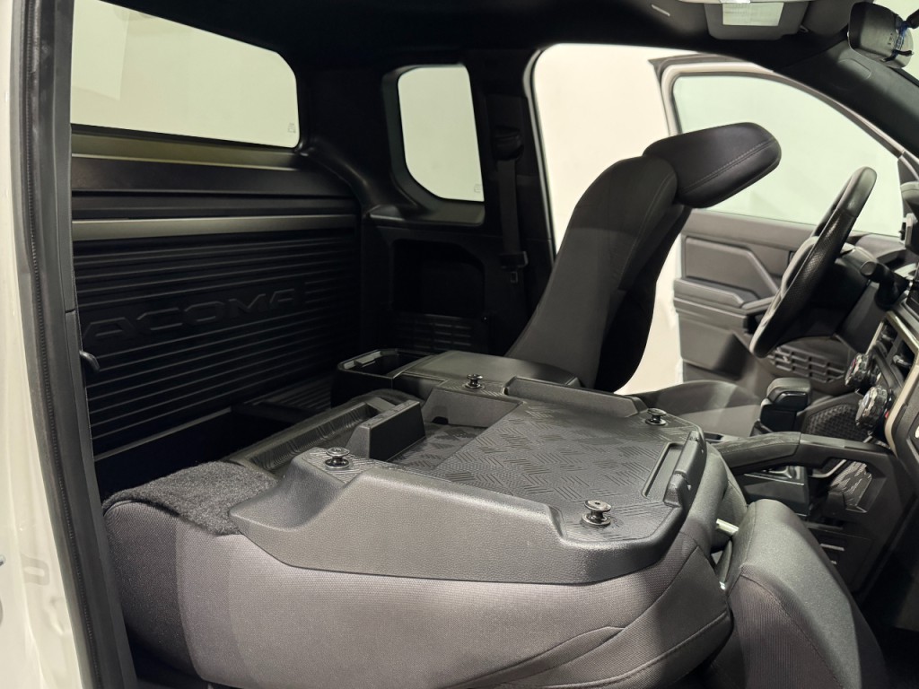 2024 Toyota Tacoma Image 16