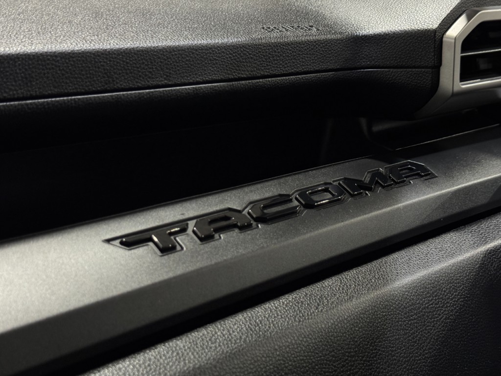 2024 Toyota Tacoma Image 40