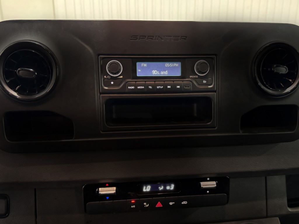 2022 Mercedes-Benz Sprinter Cargo Image 9