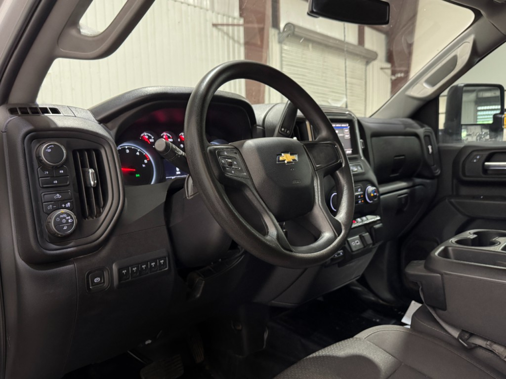 2023 Chevrolet Silverado 1500 Image 8