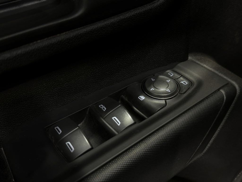 2023 Chevrolet Silverado 1500 Image 9