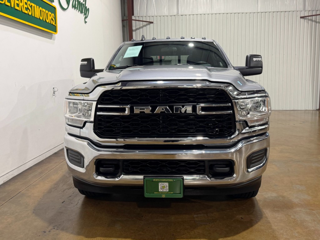 2024 RAM 2500 Image 2