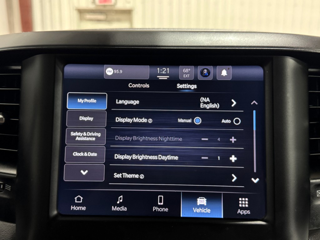 2024 RAM 2500 Image 37