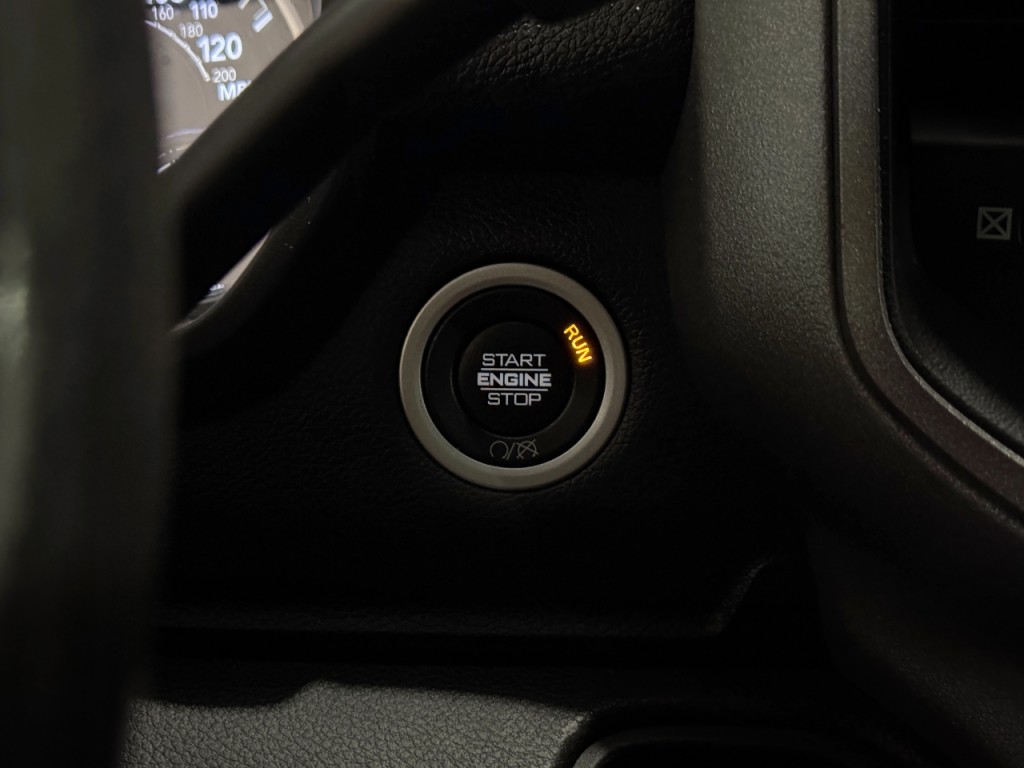 2021 RAM 3500 Image 16