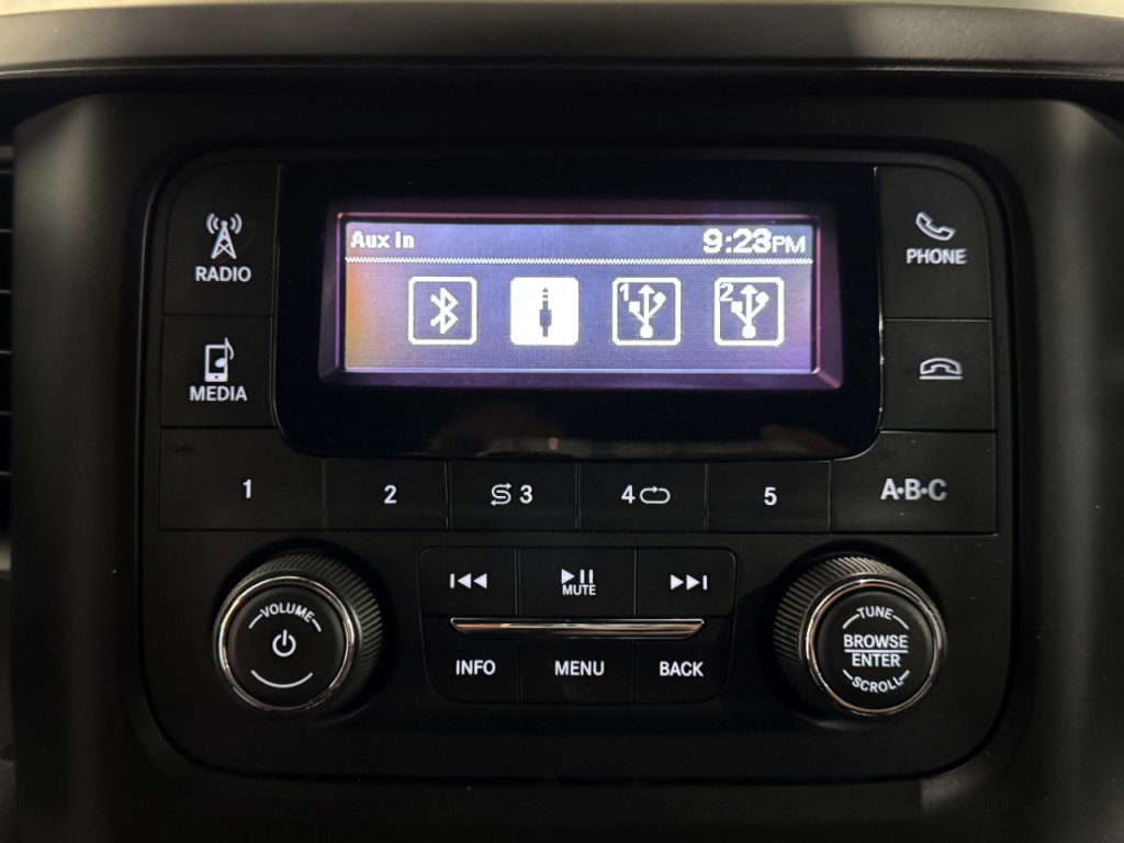 2021 RAM 3500 Image 18