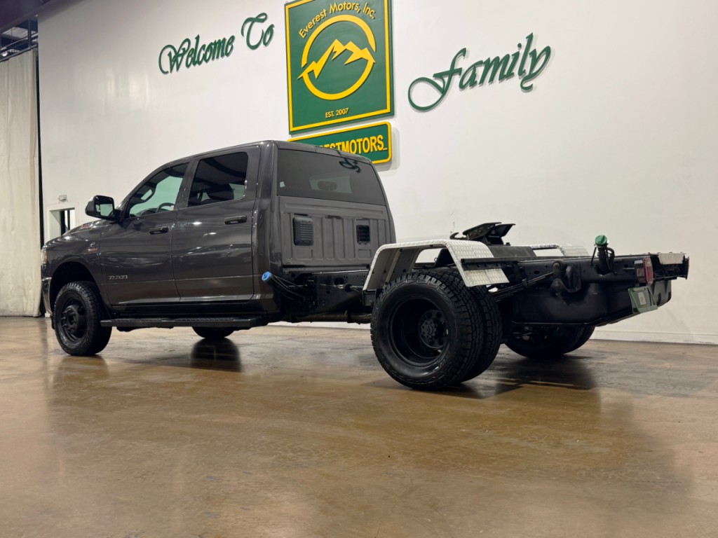 2021 RAM 3500 Image 30