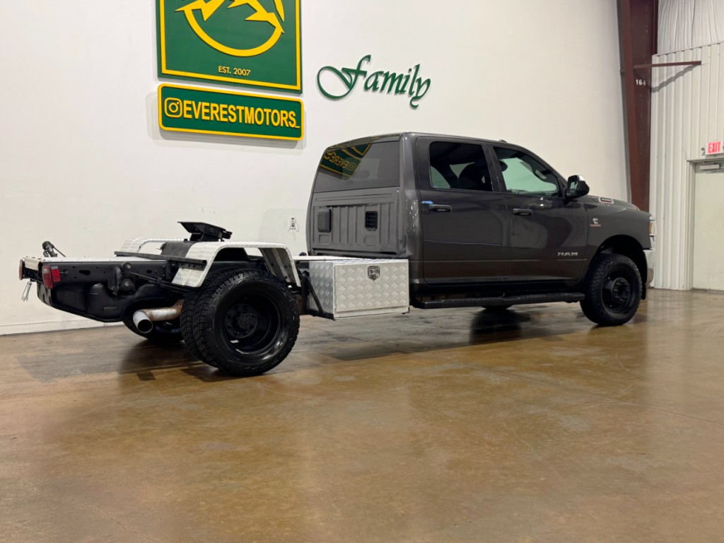 2021 RAM 3500 Image 32