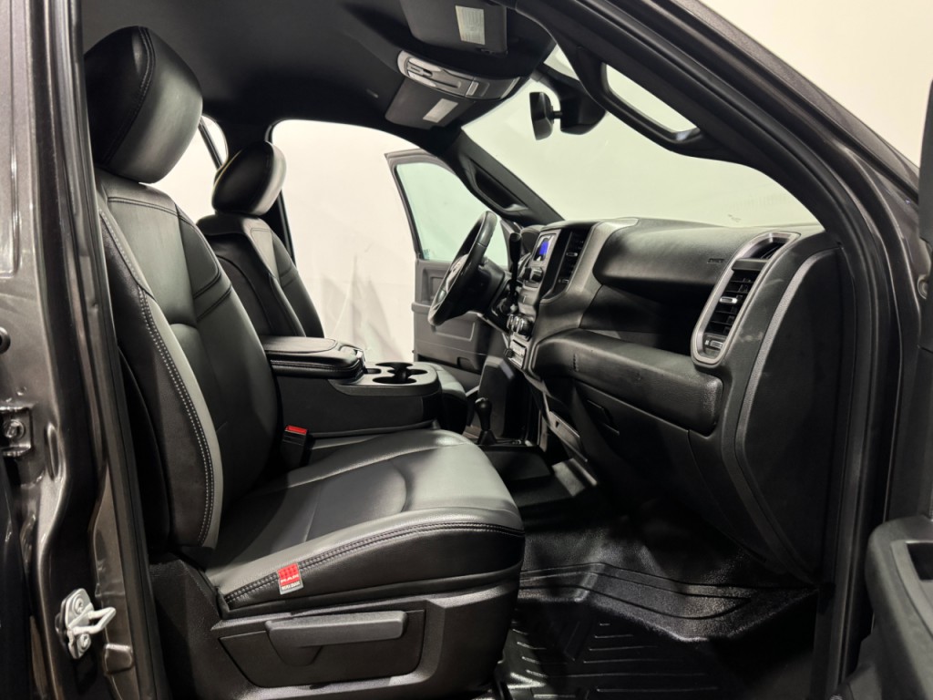 2021 RAM 3500 Image 38