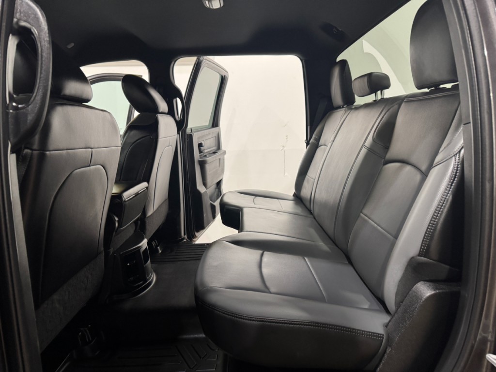 2021 RAM 3500 Image 40