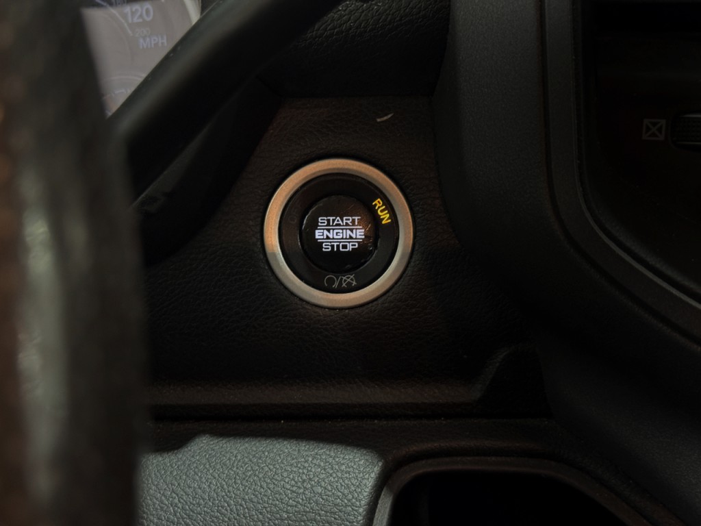 2022 RAM 3500 Image 10