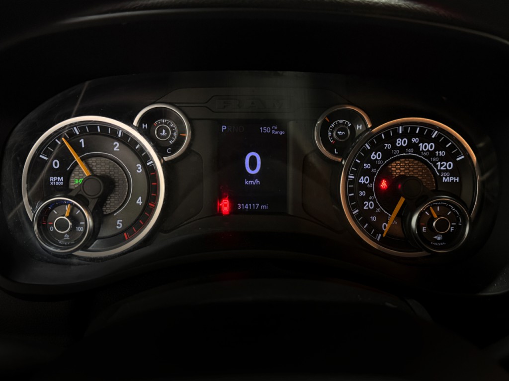 2022 RAM 3500 Image 19