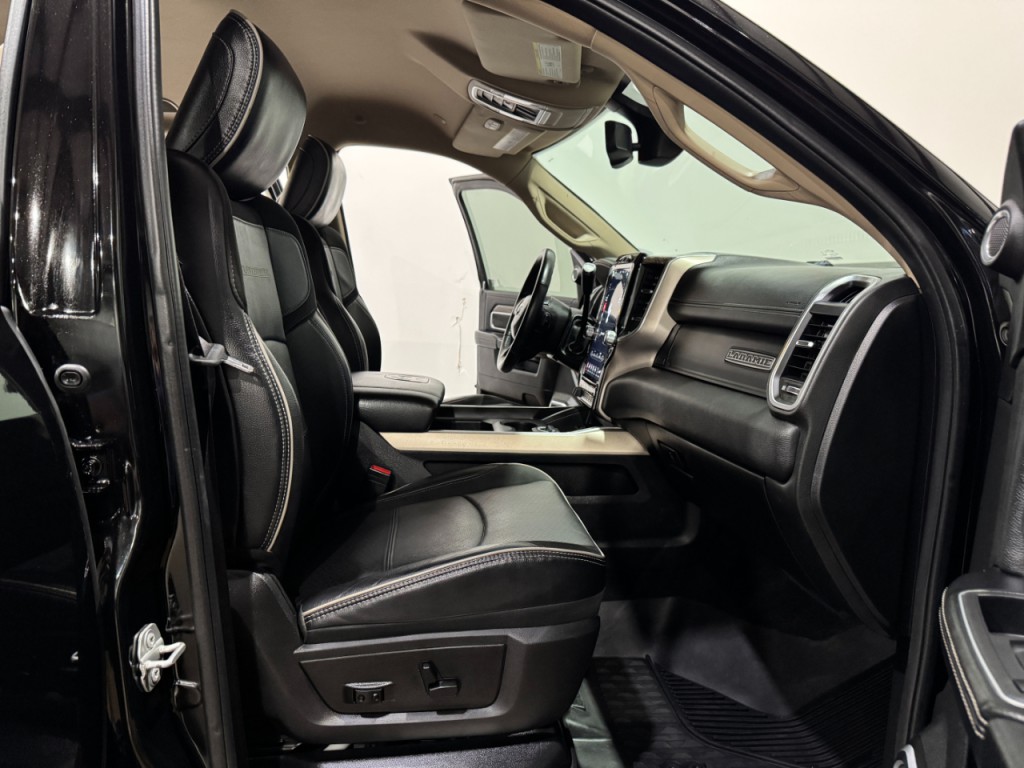 2020 RAM 3500 Image 12