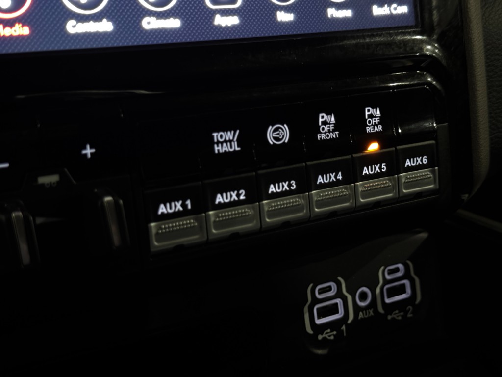 2020 RAM 3500 Image 25