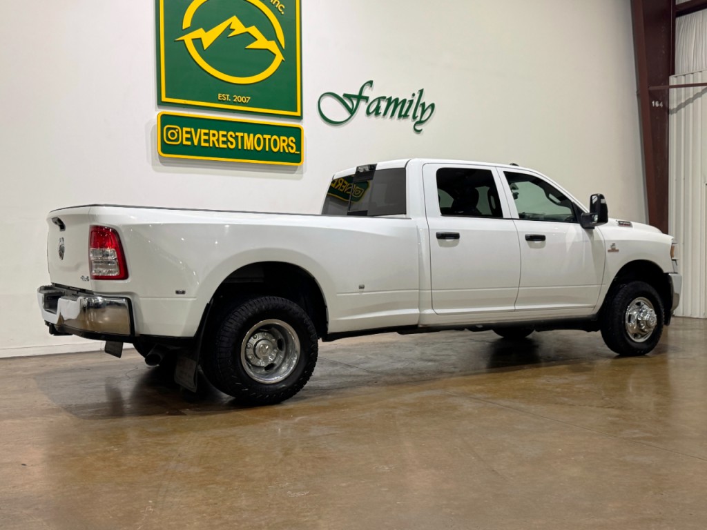 2024 RAM 3500 Image 2