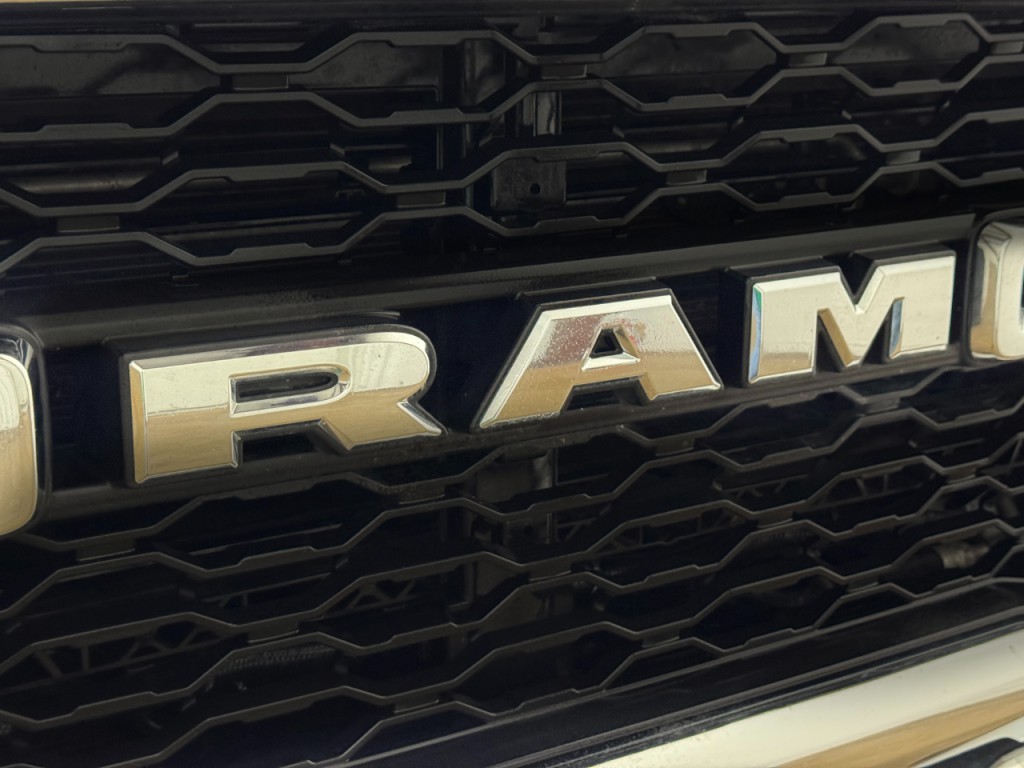2024 RAM 3500 Image 28
