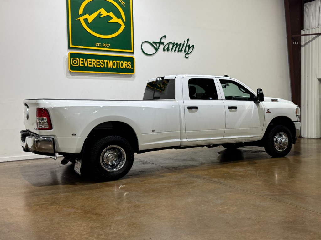 2024 RAM 3500 Image 8