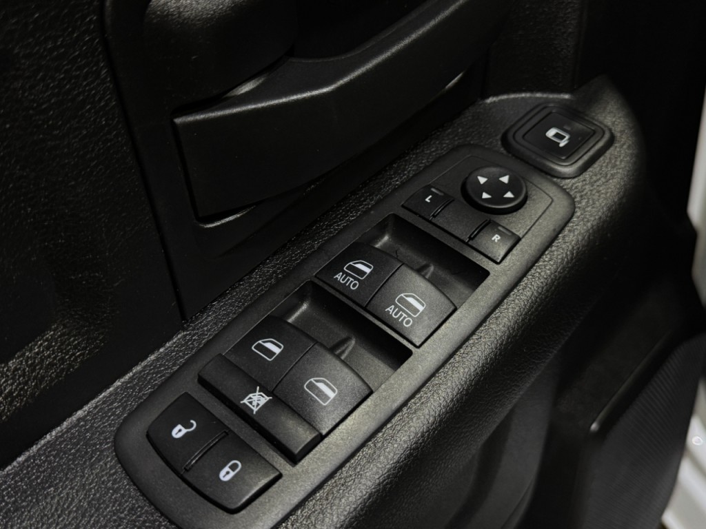 2024 RAM 3500 Image 27