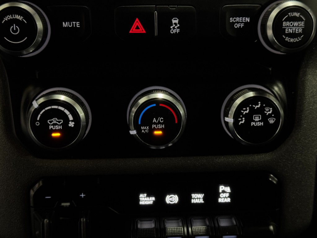 2024 RAM 3500 Image 34