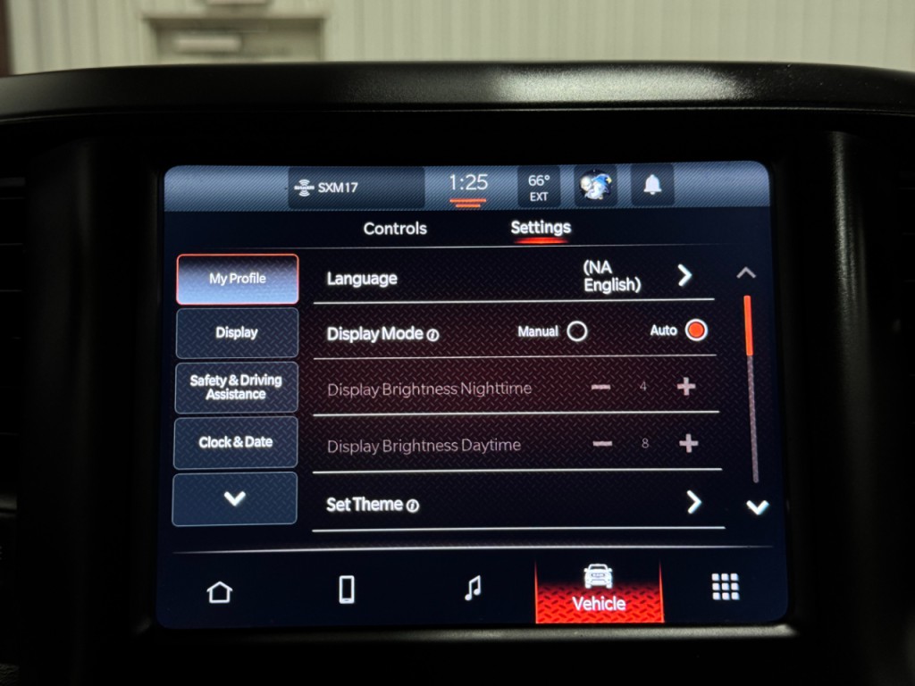 2024 RAM 3500 Image 38